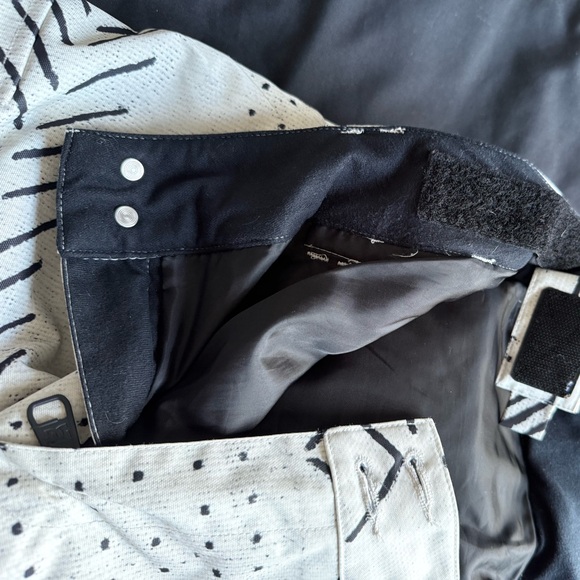 DC Recruit Snowboard Pants - Women's LARGE - Picture 12 of 14